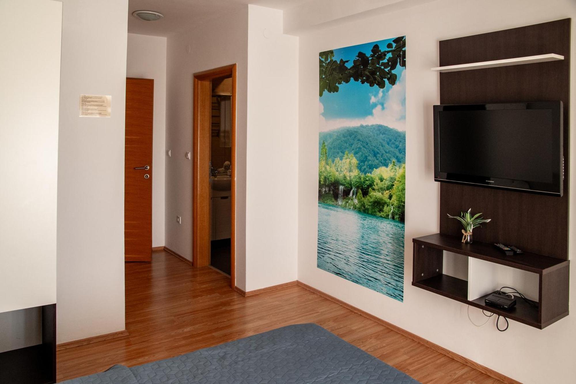 Guest House Maritimo Sukosan Exterior photo