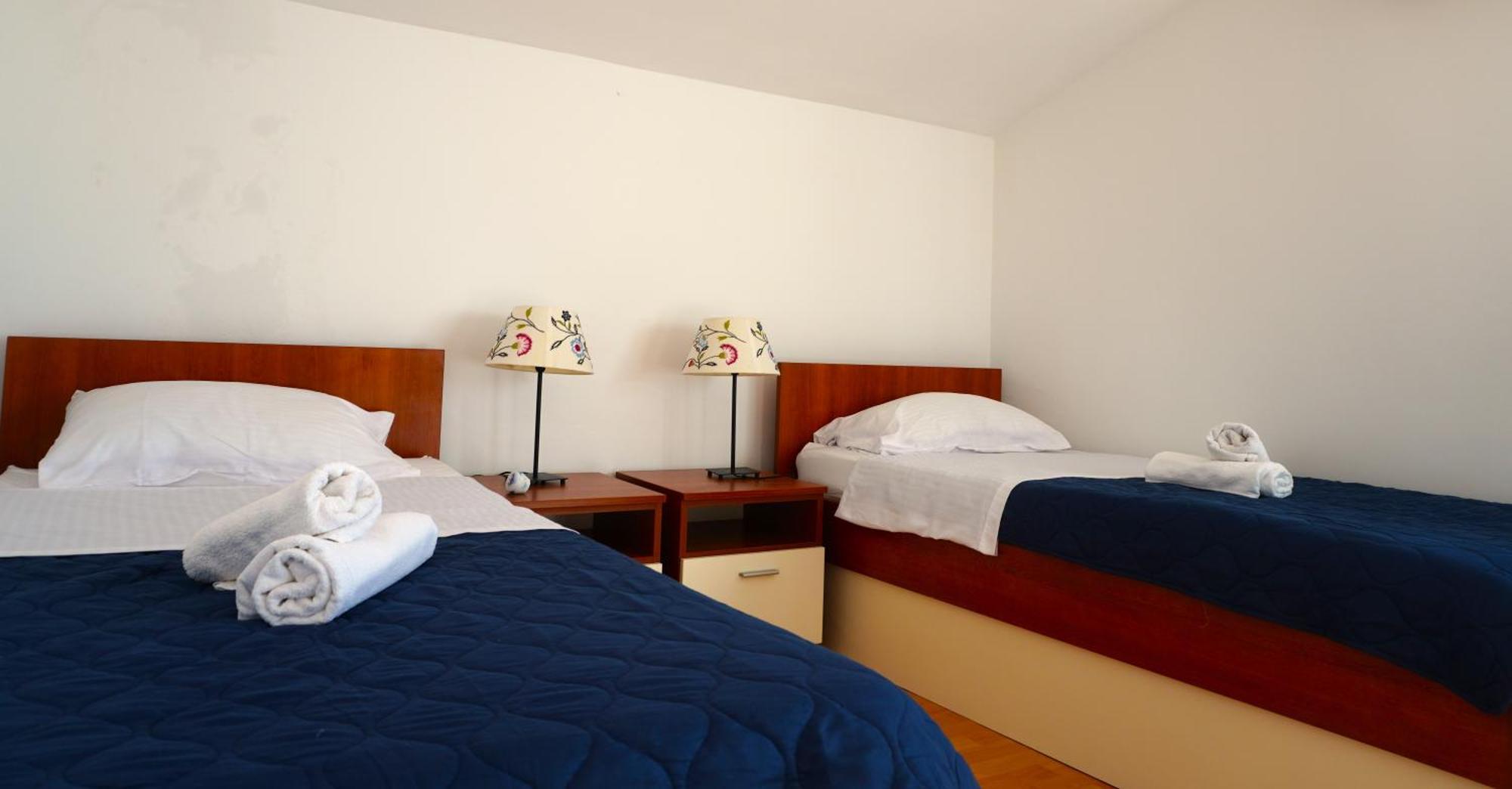 Guest House Maritimo Sukosan Exterior photo